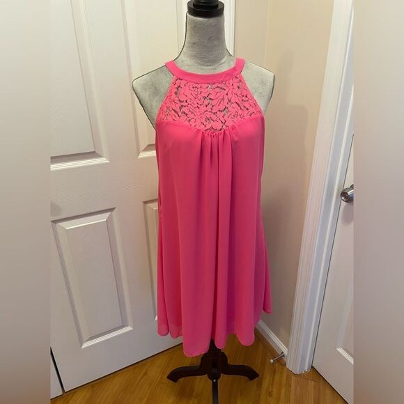Pink halter dress - Picture 1 of 4